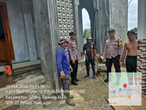 Polsek Tumijajar Laksanakan Patroli Binluh Dialogis di Tiyuh Marga Kencana