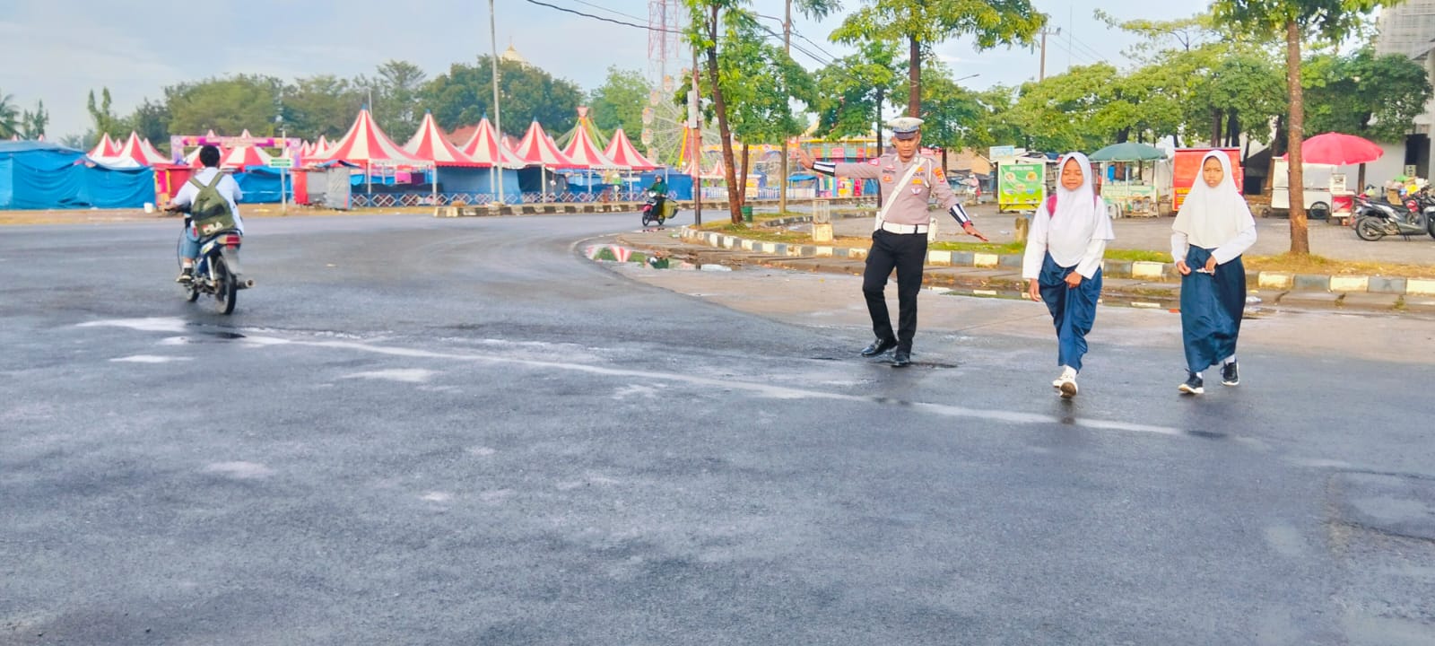 Personil Sat Lantas Polres Tulang Bawang Barat Melaksanakan Giat Patroli dan Pengaturan Lalu Lintas Pagi